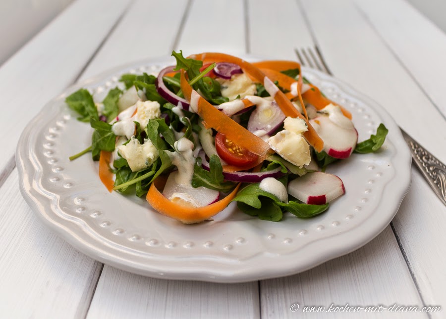 Salat mit Gorgonzola