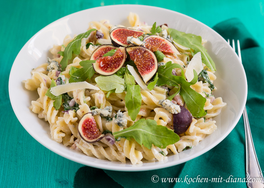 Pasta mit Gorgonzola und Feigen