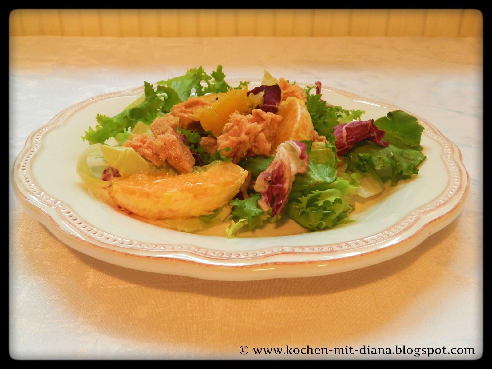 Salat mit Tunfisch und Orangen