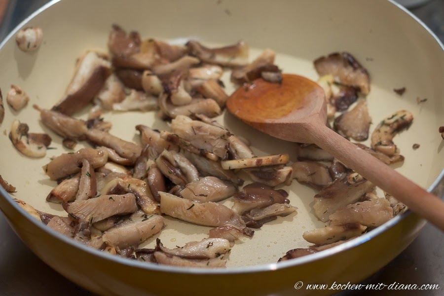 Pilze-fuer-Risotto-anbraten