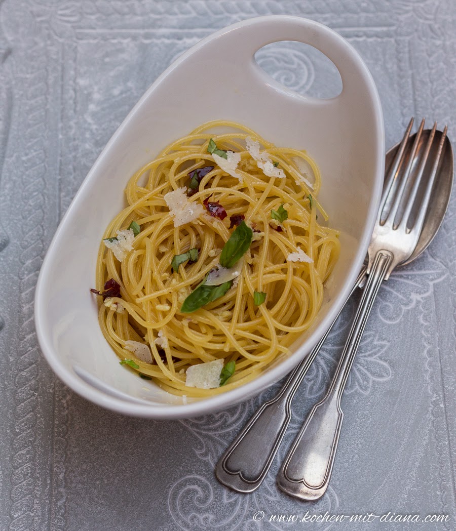 Spaghetti aglio olio e peperoncino