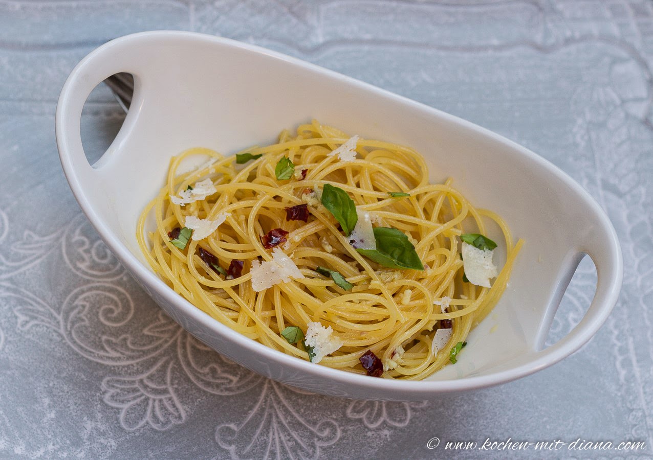 Spaghetti aglio olio e peperoncino