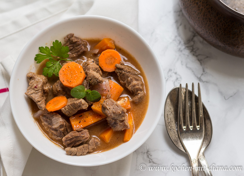 Rindergulasch mit Möhren