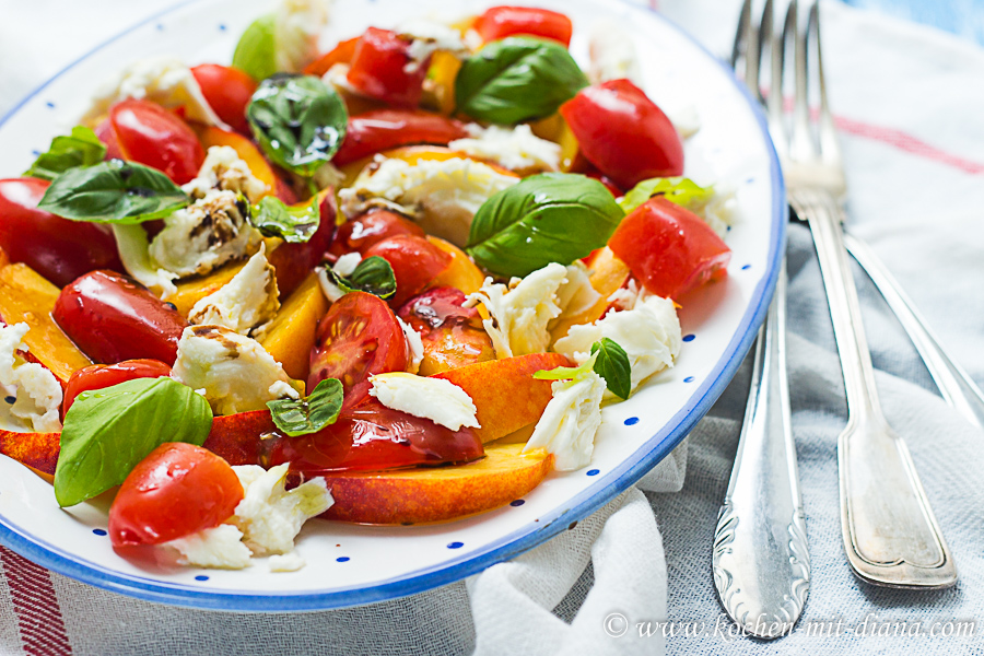 Nektarinen Caprese Salat - Kochen mit Diana