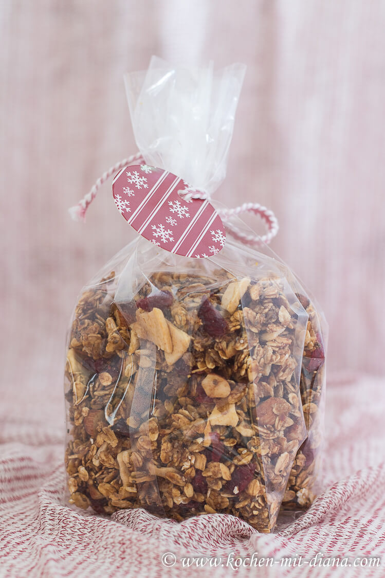 apple cinnamon granola