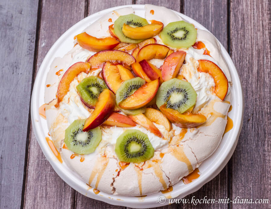 Nektarien-Kiwi-Pavlova