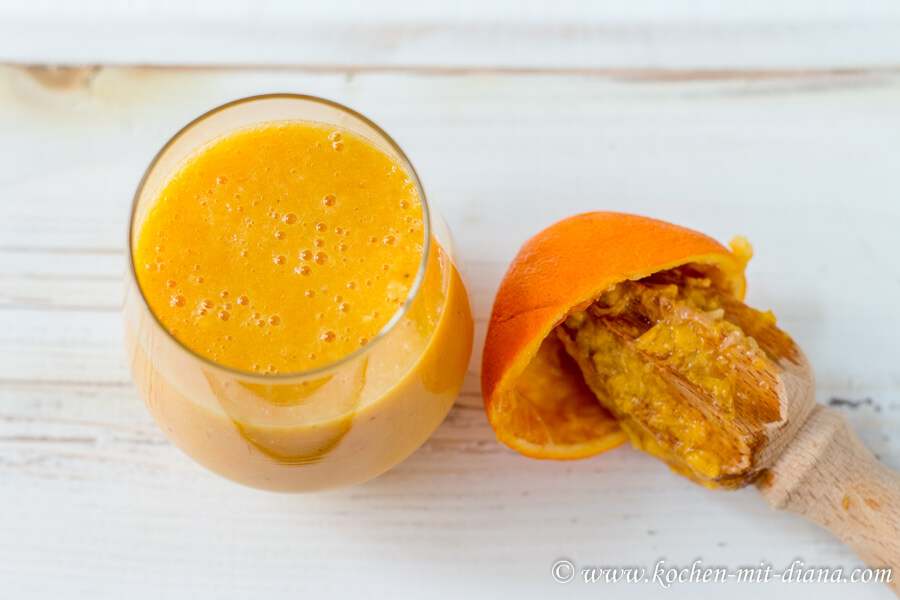 Orange-carrot banana smoothie