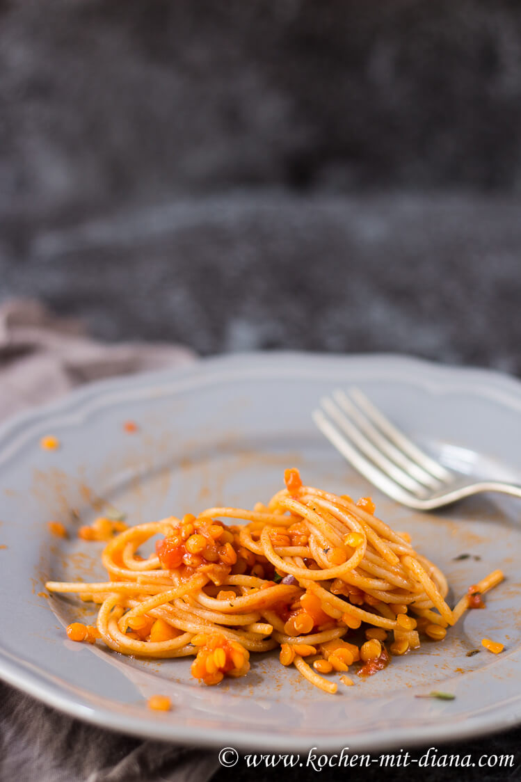 Vegan lentil bolognese