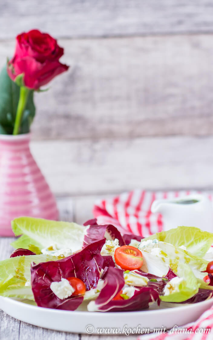 Radicchio Salat mit Blauschimmelkäse