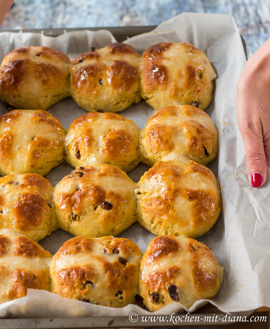 Hot cross buns