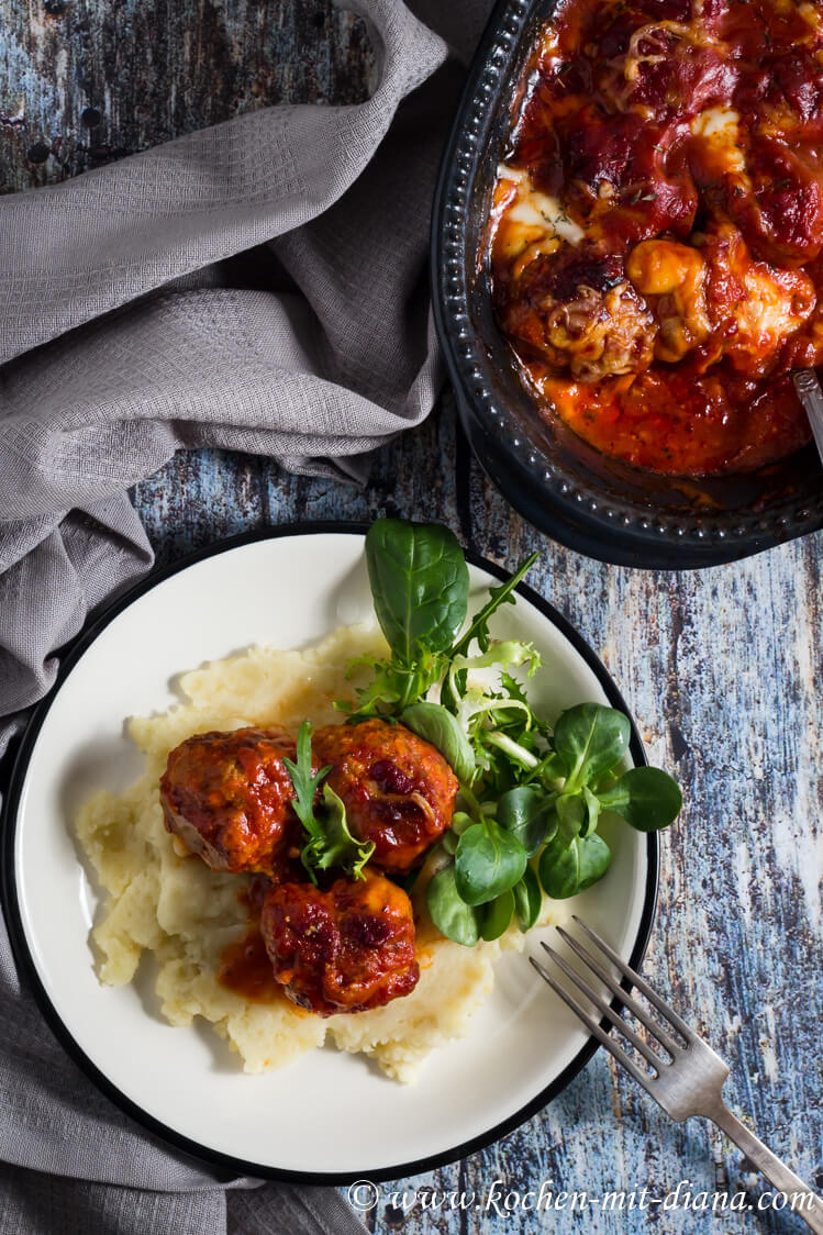 Fleischbällchen in Tomatensoße - Kochen mit Diana