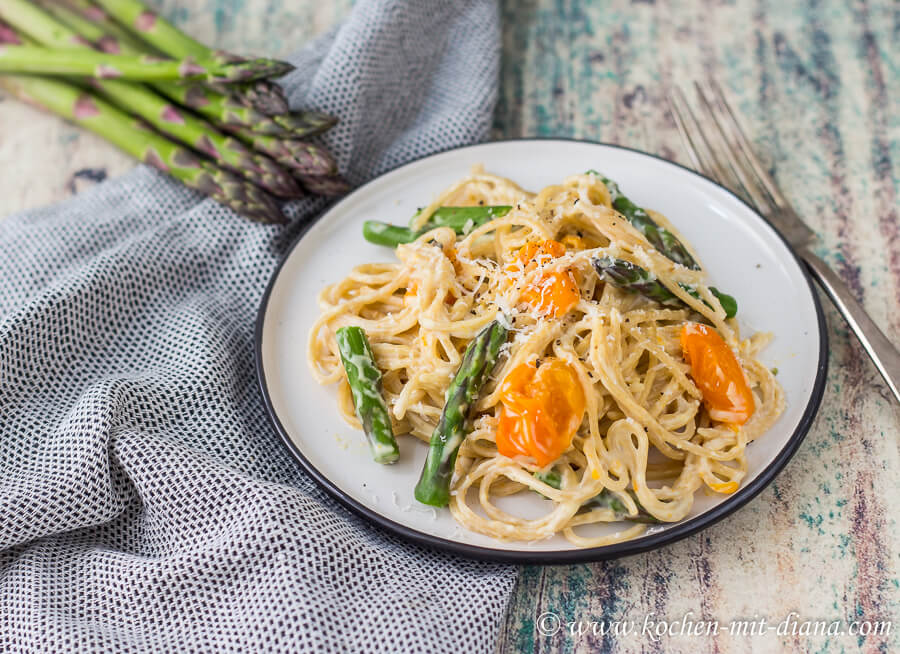 One Pot Pasta mit Spargel