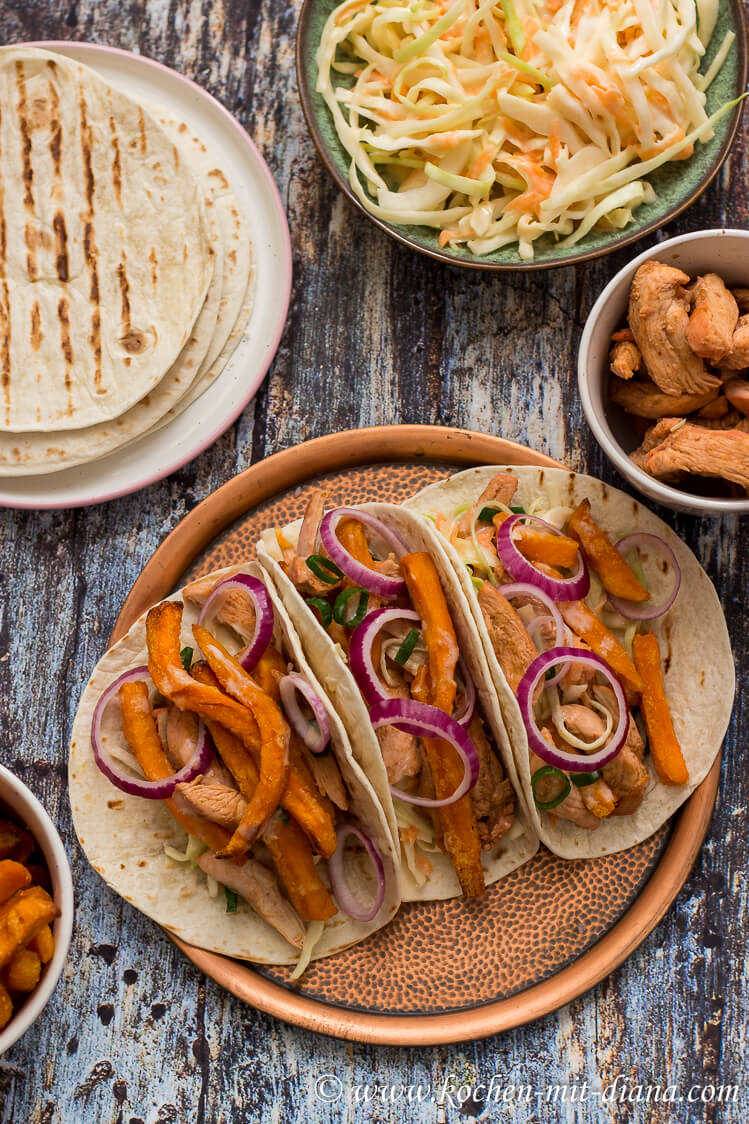 Hot chicken mini tortillas