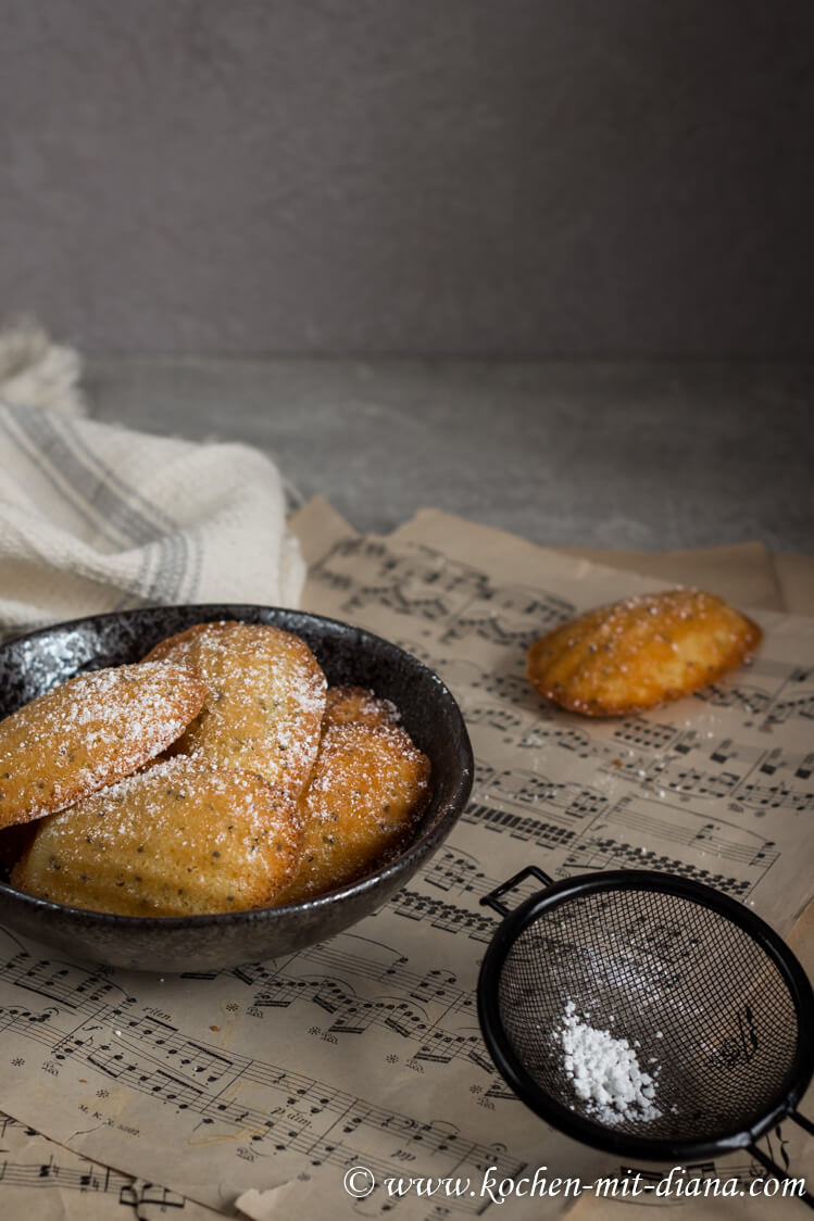 Zitronen-Chia Madeleines 